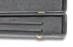 Leather Look Koffer Schwarz für 3/4 geteilte Queues offen